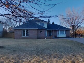 Building Photo - 956 Meadow Ave