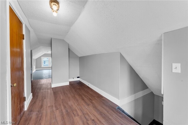 Building Photo - 3319 W 111th St