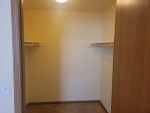 Building Photo - 16880 Huntington Ln