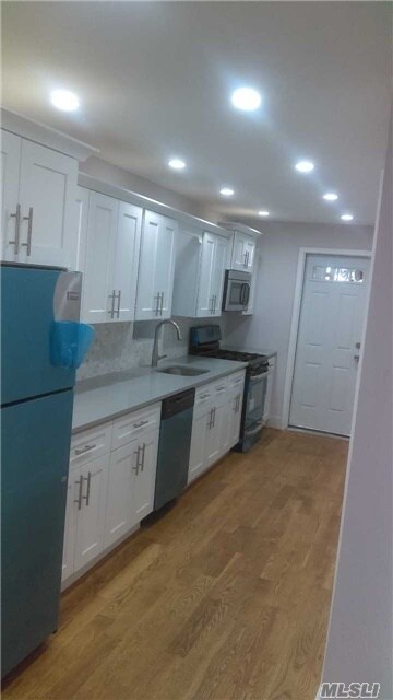 Building Photo - 19A Louis Pl
