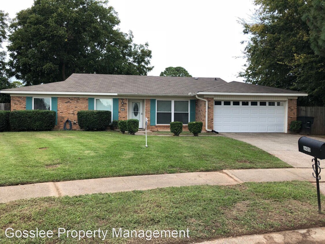 Primary Photo - 4 br, 2 bath House - 1405 Akron Drive