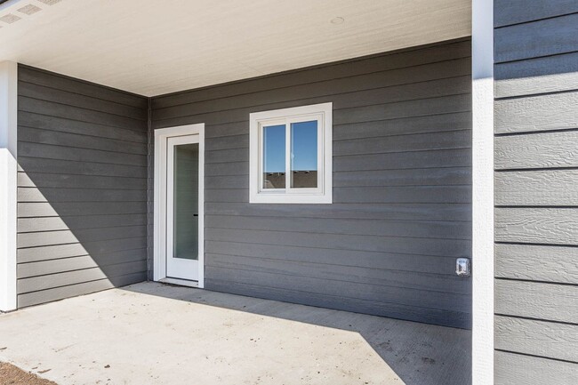 Foto del edificio - Brand new 3 bed 2 bath Twin home in Tea