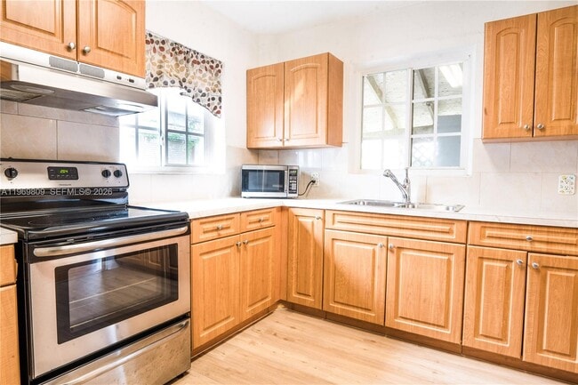 Foto del edificio - 5807 SW 41st St