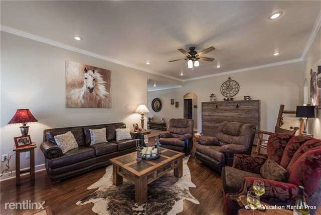 Building Photo - 586 White Mountain Meadows Dr