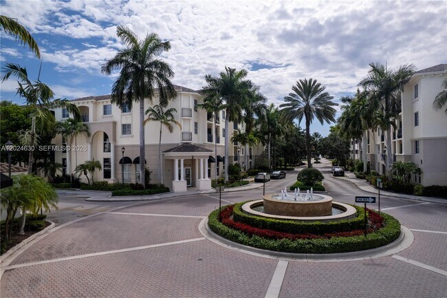 Building Photo - 2 Renaissance Way
