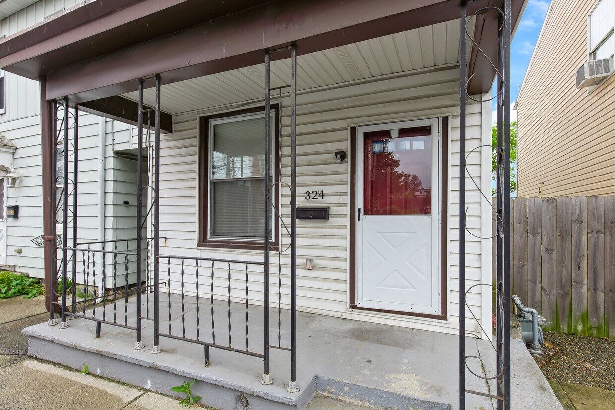 Primary Photo - 324 Lehman St, Lebanon, PA 17046