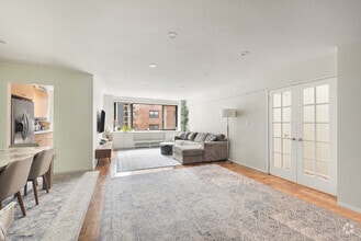 Building Photo - 425 E 63rd St