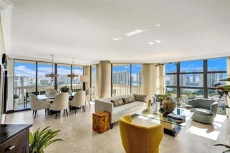Building Photo - 1000 W Island Blvd