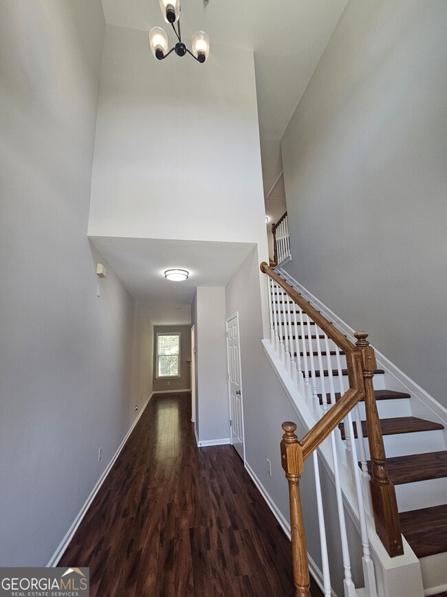 Building Photo - 3352 Castleberry Village Cir