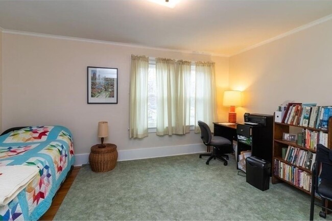 Bedroom 1 - 1065 42nd St
