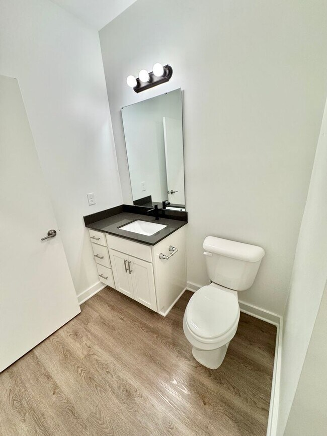 Interior Photo - Millhouse