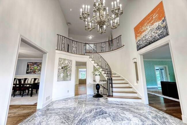 Foto del edificio - 280 Greenway Rd