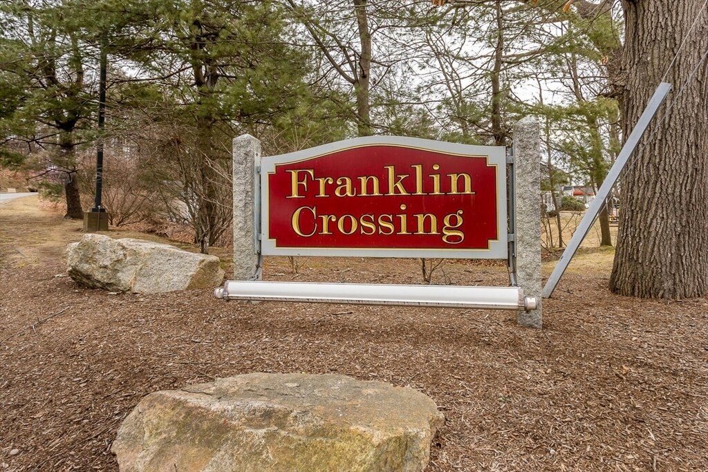 Primary Photo - 2210 Franklin Crossing Rd