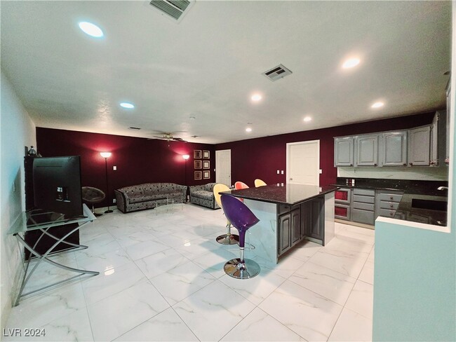 Foto del edificio - 2755 Mann St