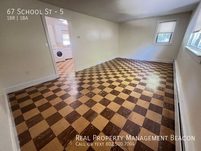 Building Photo - 67 School St