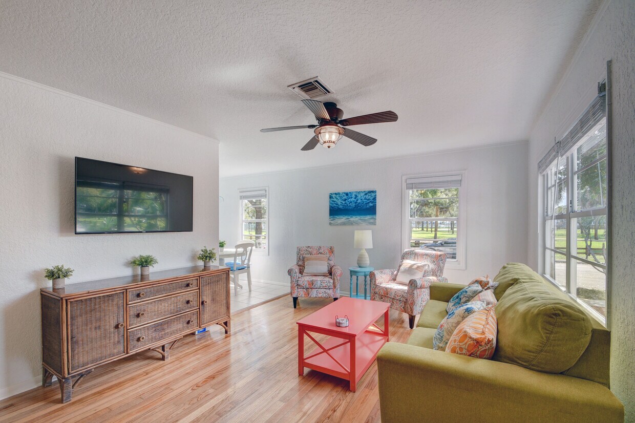 6916 Garden Ave, West Palm Beach, FL 33405 House Rental in West Palm