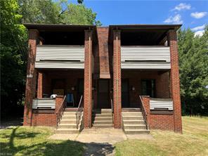 Primary Photo - 174 Roslyn Dr