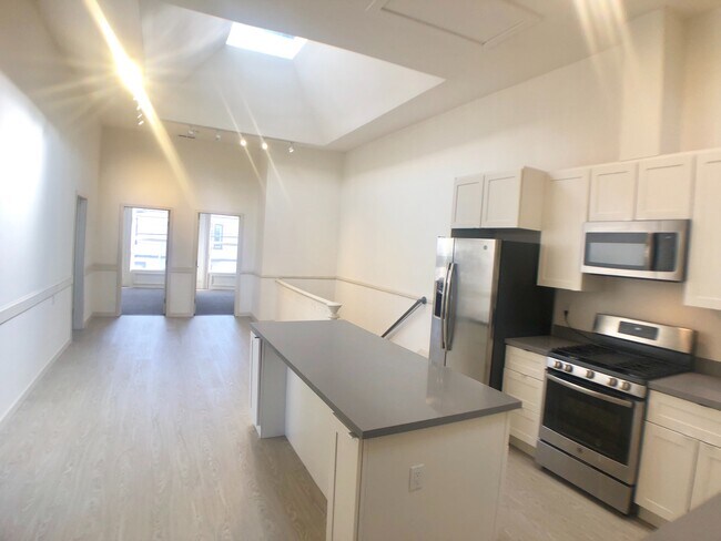 Living Room/Kitchen - 2802 21st St
