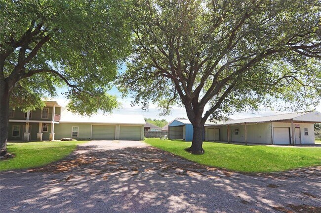 Foto del edificio - 5239 Spring Stuebner Rd
