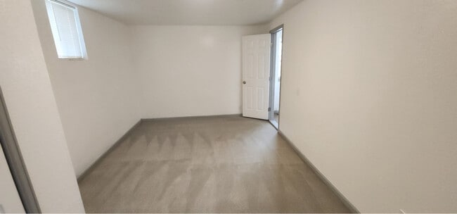 Building Photo - 1315 6th Ave