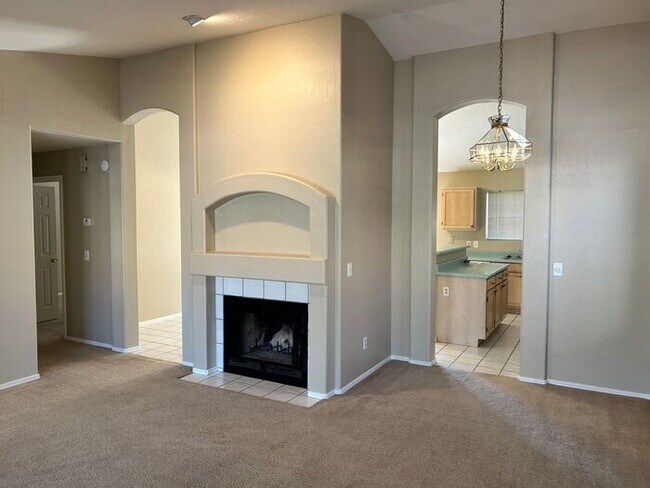 Building Photo - Lakewood Ahwatukee