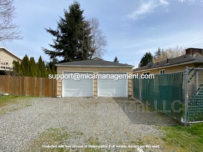 Building Photo - 1117 S 80th St