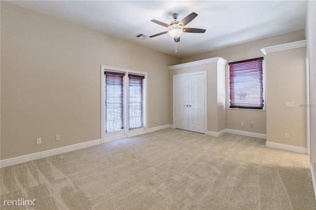 Building Photo - 641 Saxony Blvd