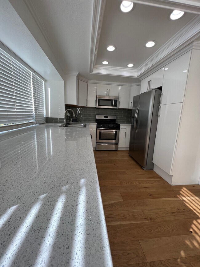 Foto del edificio - 352 O'Neil Cir