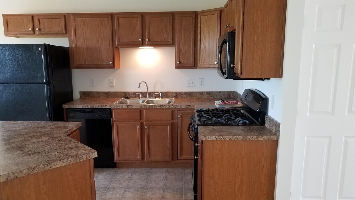 Foto principal - 123 E Main St
