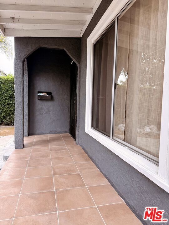 Building Photo - 3659 6th Ave