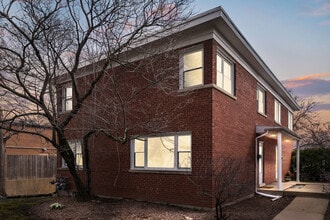 Building Photo - 2543 Crawford Ave