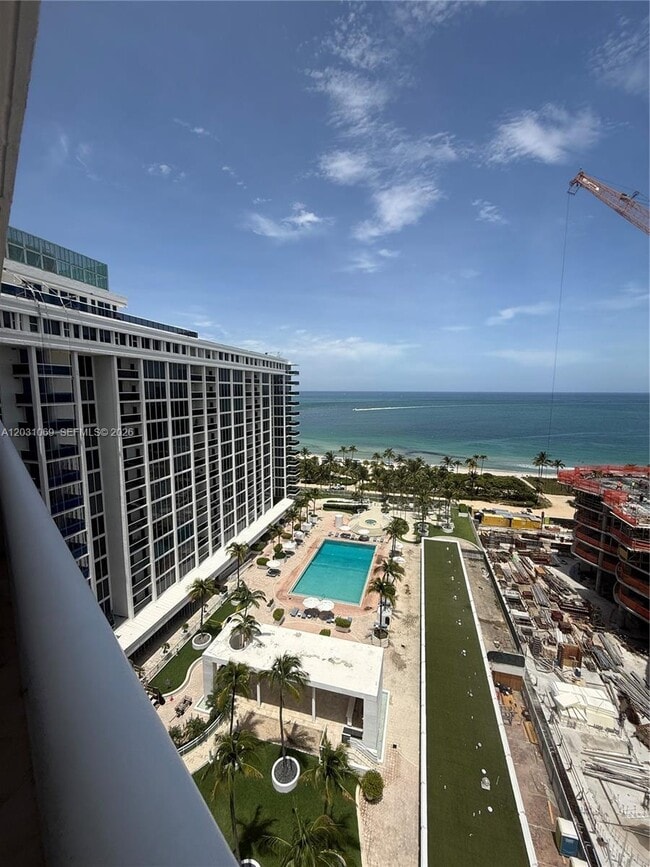 Building Photo - 10275 Collins Ave