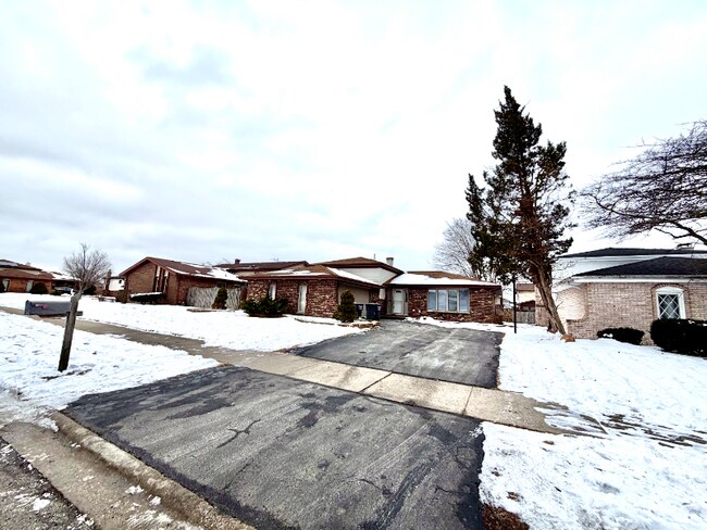 Foto del edificio - 3325 192nd Pl