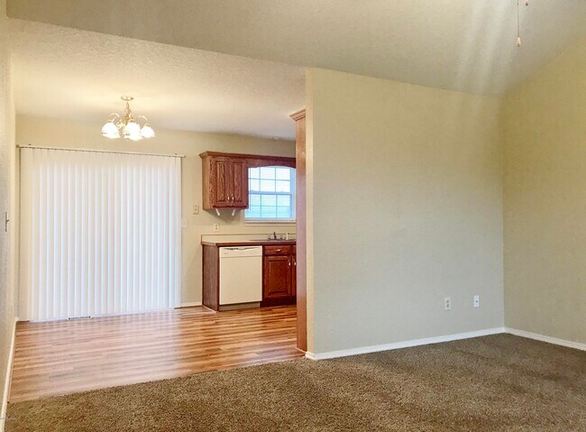 Foto del edificio - 2310 S Willard Ave