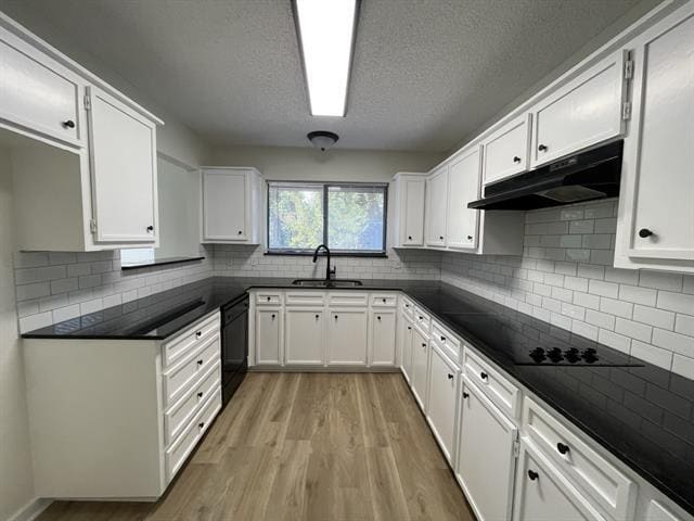 Building Photo - 3502 Hialeah Dr