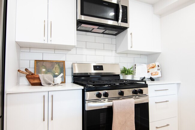 Building Photo - Unit 1C | Lower Level | 2 Bedroom, 1 Bathroom