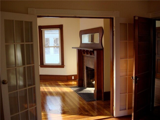 Foto del edificio - 121 Rutherglen Ave