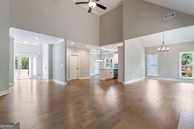 Foto del edificio - 380 Ansley Dr