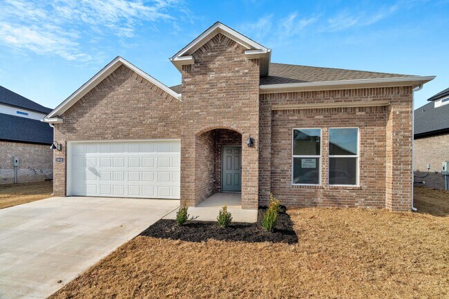 Foto del edificio - Brand-New Luxurious 4 Bedroom in Bentonville!  FENCE INCLUDED!