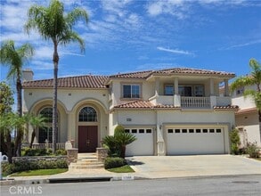 Building Photo - 17568 Cloverdale Way