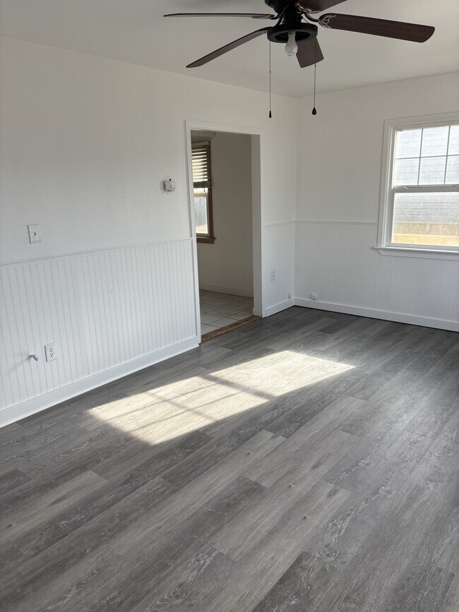 Foto del edificio - 622 Willard Ave