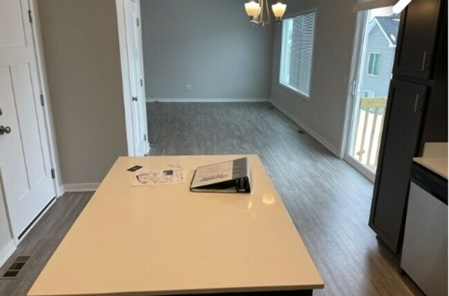 Foto del edificio - Spacious 3BR 2.5ba house in Waukee, available NOW!