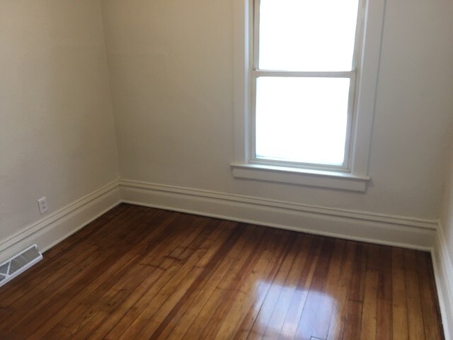 Foto del edificio - 614 10th St NE