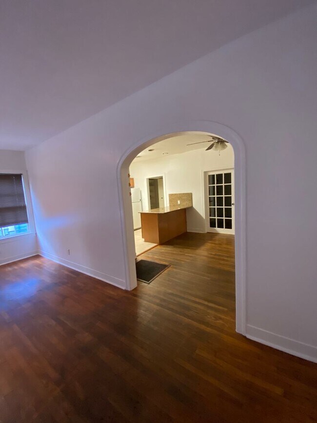 Foto del edificio - 814 E 30th St