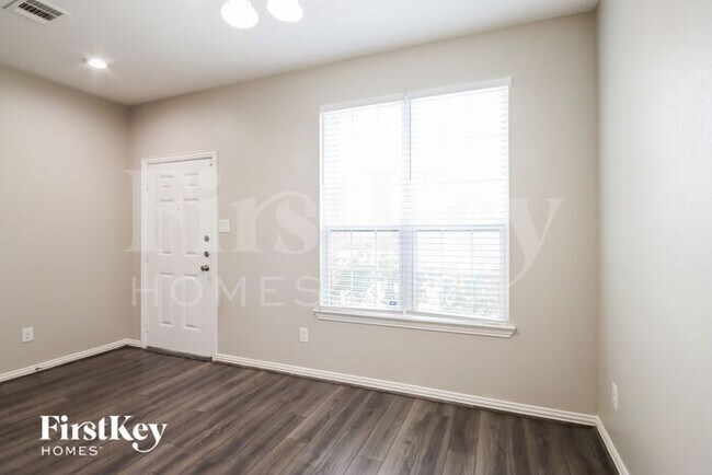 Building Photo - 16411 Darlington Meadows Ct