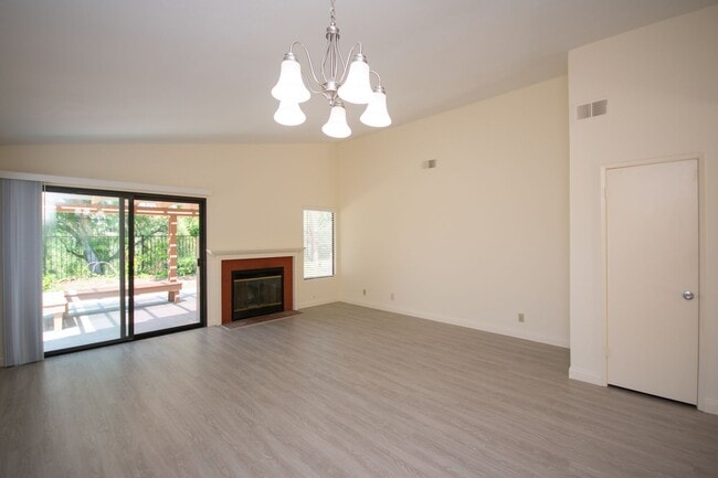Building Photo - Beautiful La Costa Single Level Home!