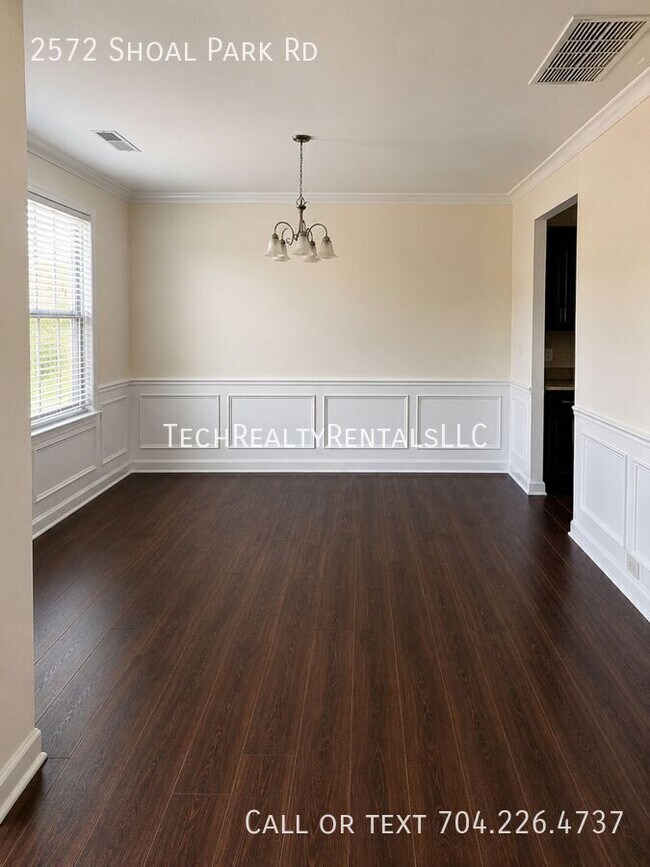 Building Photo - 2572 Shoal Park Rd