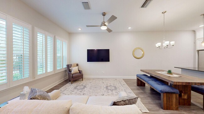 Foto del edificio - 11473 Surfline Ct