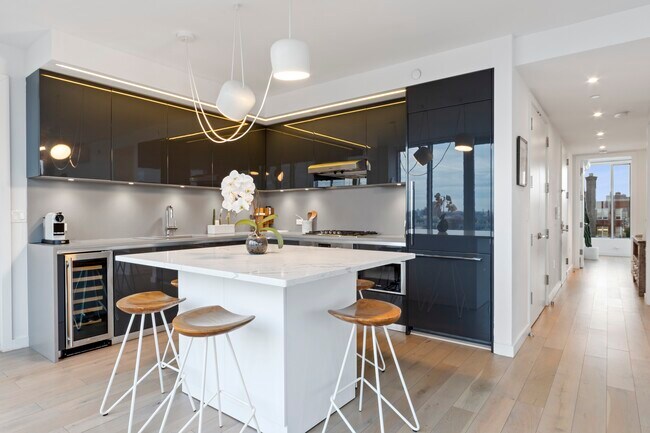 Foto del edificio - 3bd 2ba Luxury in the Sky