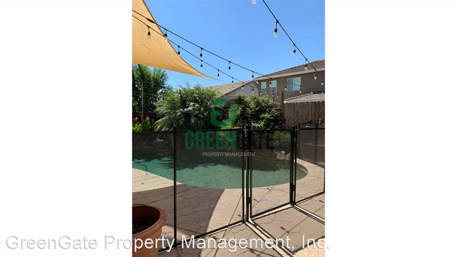 Foto del edificio - 5 br, 3 bath House - 5421 Feather Ct